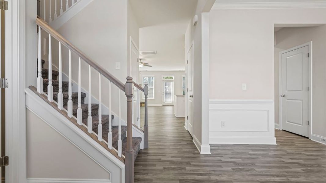 Spacious, unfurnished interior of a new home in Palmetto Valley, Anderson (Image 16).