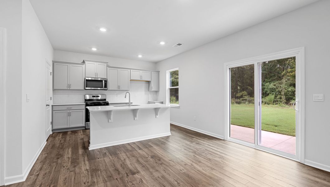 Furnished interior view inside a new home in Woodglen, Piedmont (Image 10).