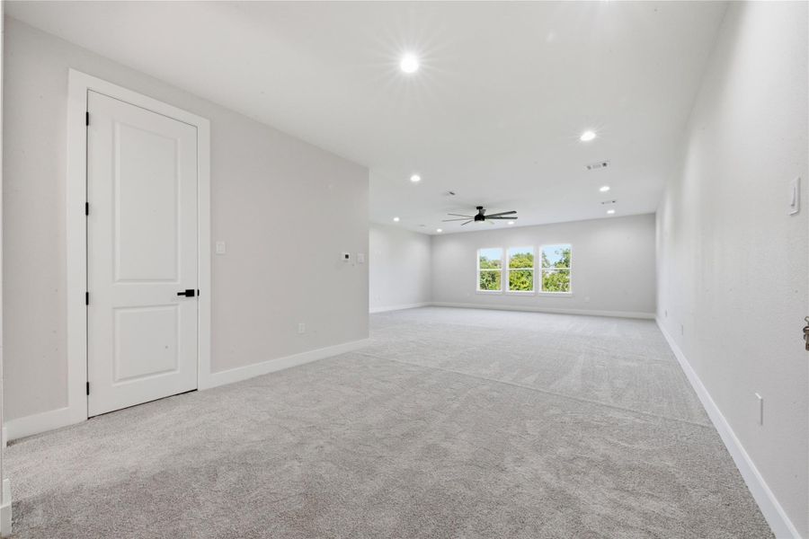 Spacious, unfurnished interior of a new home in , Baytown (Image 36). Spacious, unfurnished interior of a new home in , Baytown (Image 36).