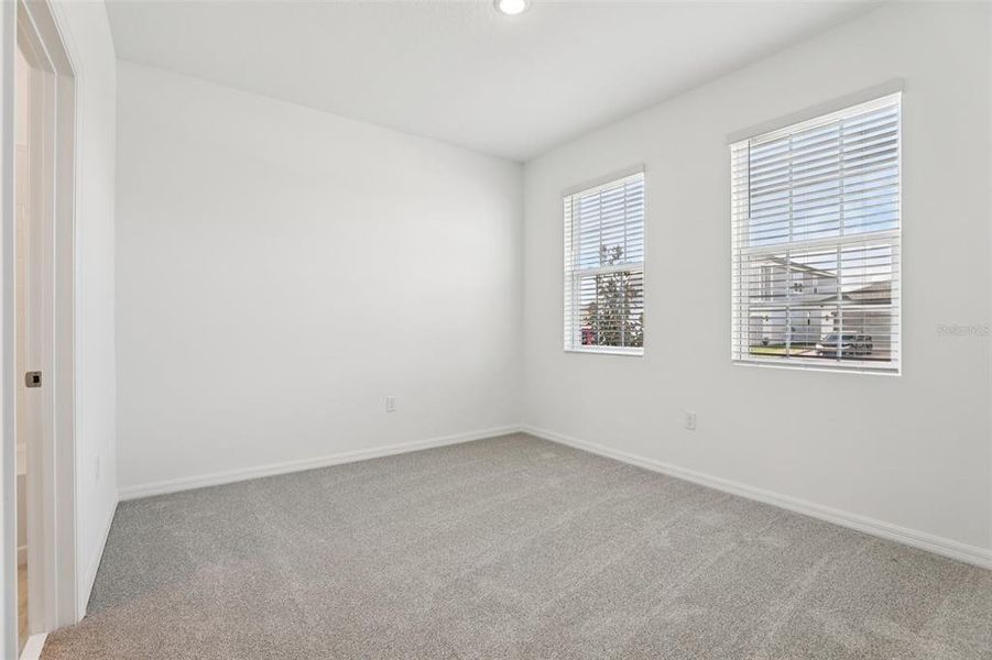 Spacious, unfurnished interior of a new home in Trinity Place, St. Cloud (Image 15).