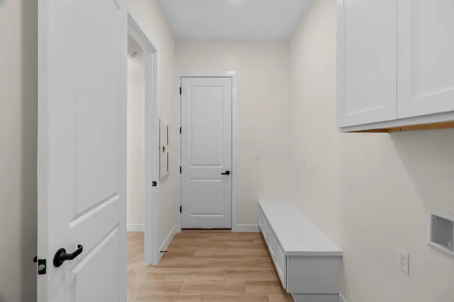 Furnished interior view inside a new home in Verdancia, El Paso (Image 6).