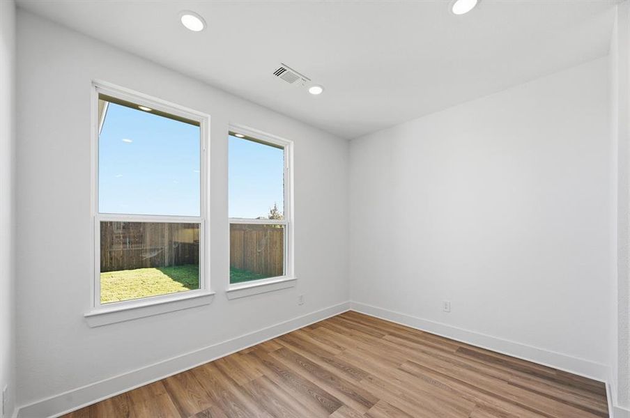 Spacious, unfurnished interior of a new home in Heritage Ranch: 50ft. lots, Sherman (Image 21). Spacious, unfurnished interior of a new home in Heritage Ranch: 50ft. lots, Sherman (Image 21).