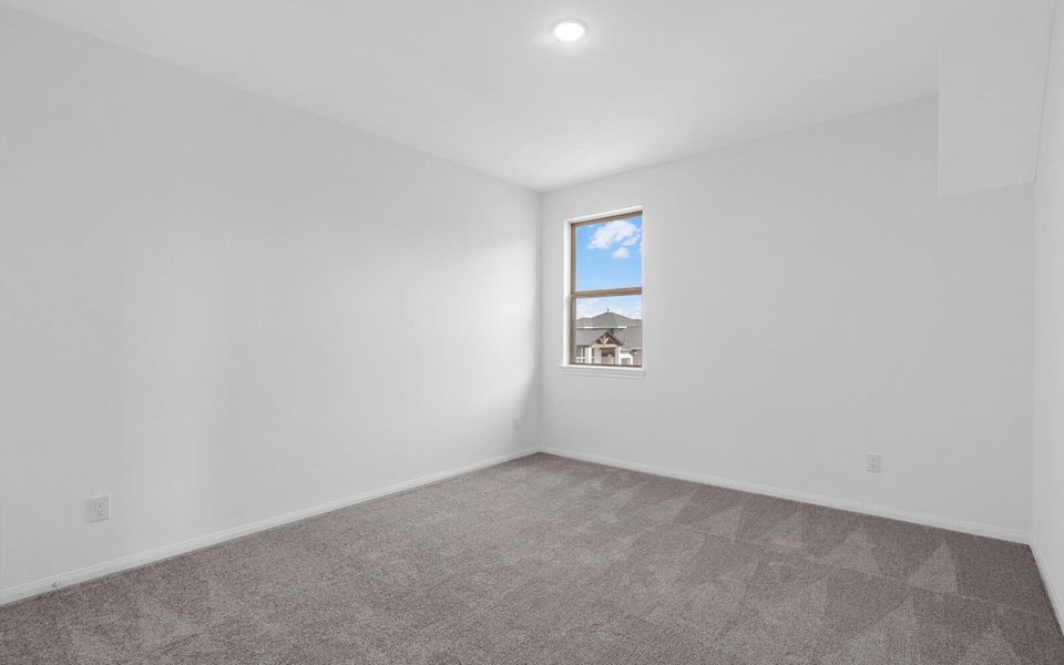 Representative unfurnished interior of a home built from the Oberlin by Brookfield Residential in 50' Traditional Homes at Elyson, Katy (Image 11).
