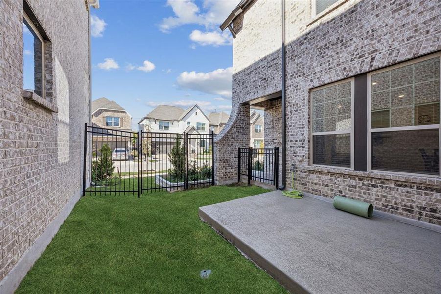 Exterior details and patio area of a home in , Euless (Image 4).