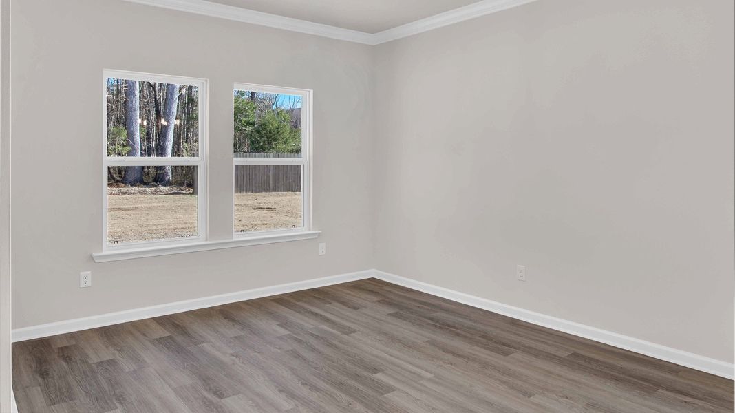 Representative unfurnished interior of a home built from the Fraser by D.R. Horton in Riverwood Gardens, Oakland (Image 17).