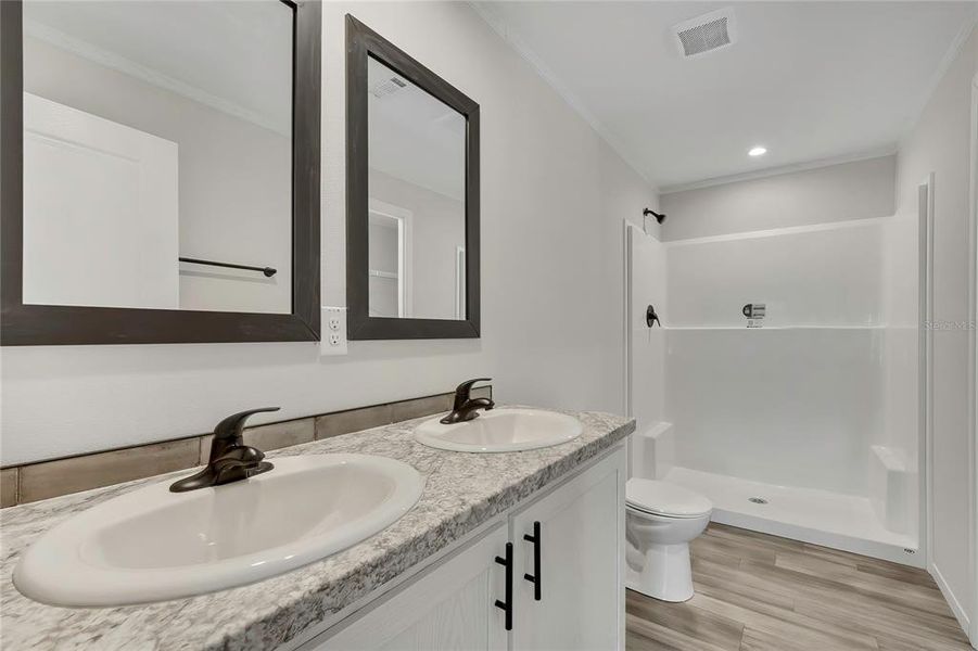 Image 36 of a home in .