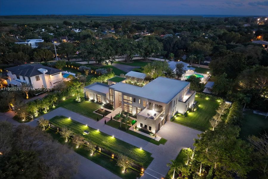 Community amenities in , Pinecrest (Image 63).