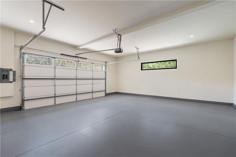 Spacious, unfurnished interior of a new home in , Decatur (Image 24).