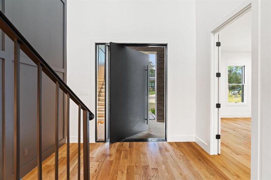 Spacious, unfurnished interior of a new home in , Dallas (Image 24).