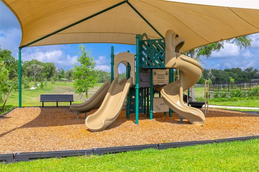 Community amenities in Oakview, Apopka (Image 14).