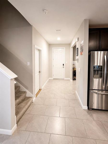 Spacious, unfurnished interior of a new home in Farm at Varrea, Plant City (Image 11).