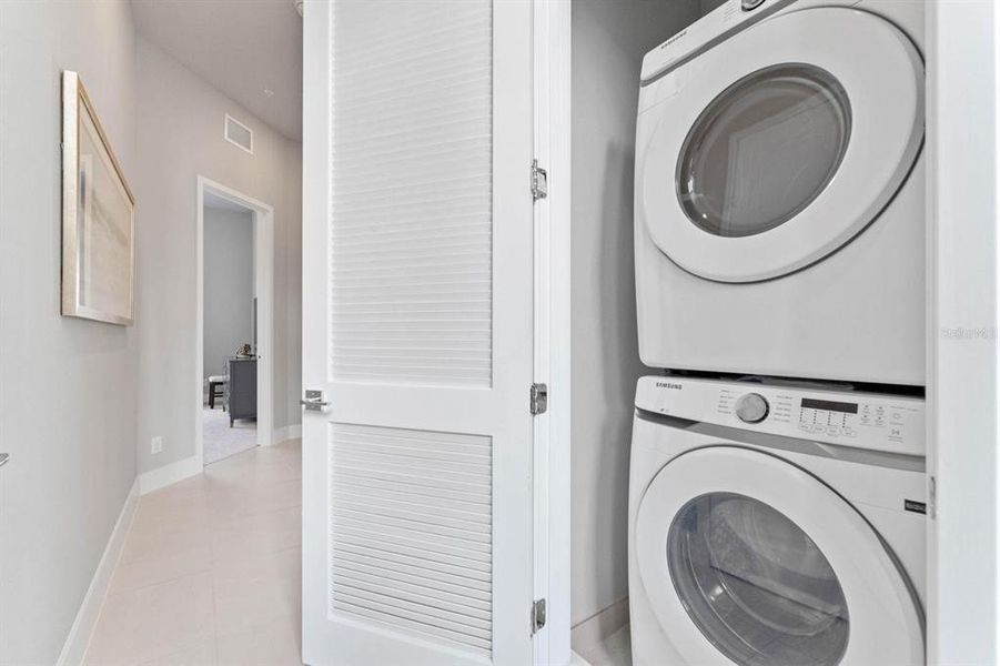 Furnished interior view inside a new home in , Kissimmee (Image 17).