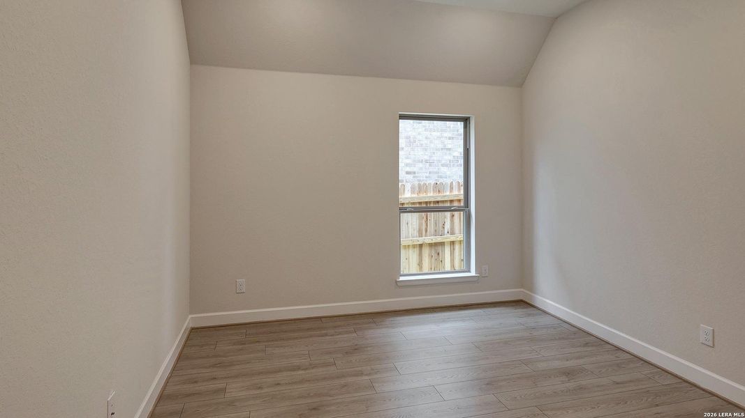 Spacious, unfurnished interior of a new home in Arcadia Ridge, San Antonio (Image 16).