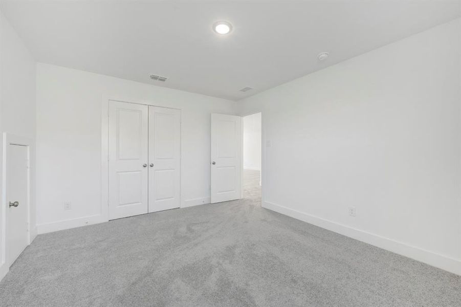Spacious, unfurnished interior of a new home in Vintage Village, Argyle (Image 34).