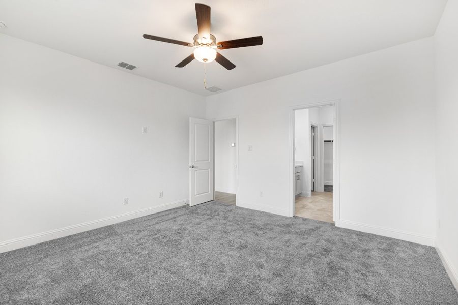 Representative unfurnished interior of a home built from the Rayburn by Taylor Morrison in Madero 50s, Fort Worth (Image 10). Representative unfurnished interior of a home built from the Rayburn by Taylor Morrison in Madero 50s, Fort Worth (Image 10).