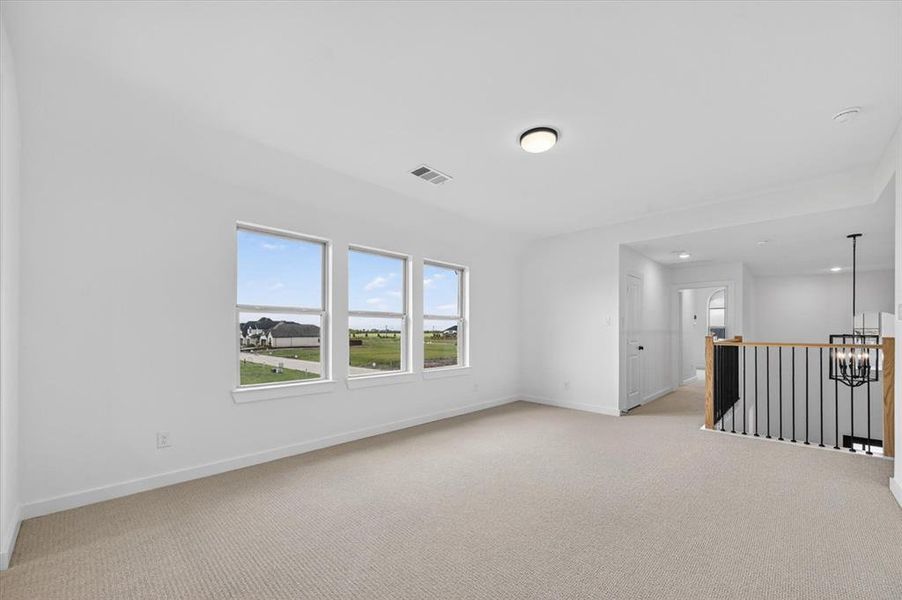 Spacious, unfurnished interior of a new home in Cambridge Crossing, Celina (Image 26).