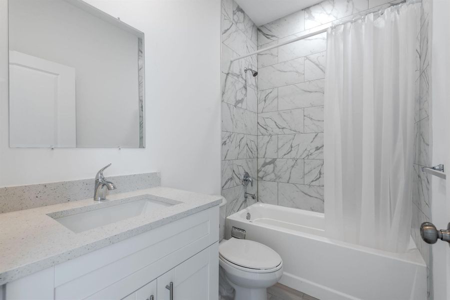 Furnished interior view inside a new home in , West Palm Beach (Image 11).