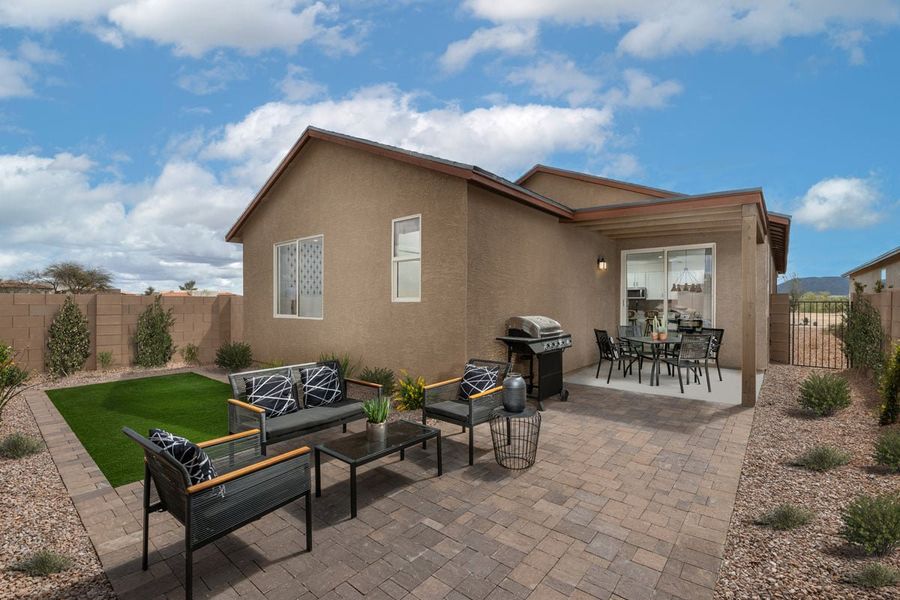 Representative exterior details of a home built from the 1745 Modeled by KB Home in Saguaro Haven, Tucson (Image 3).