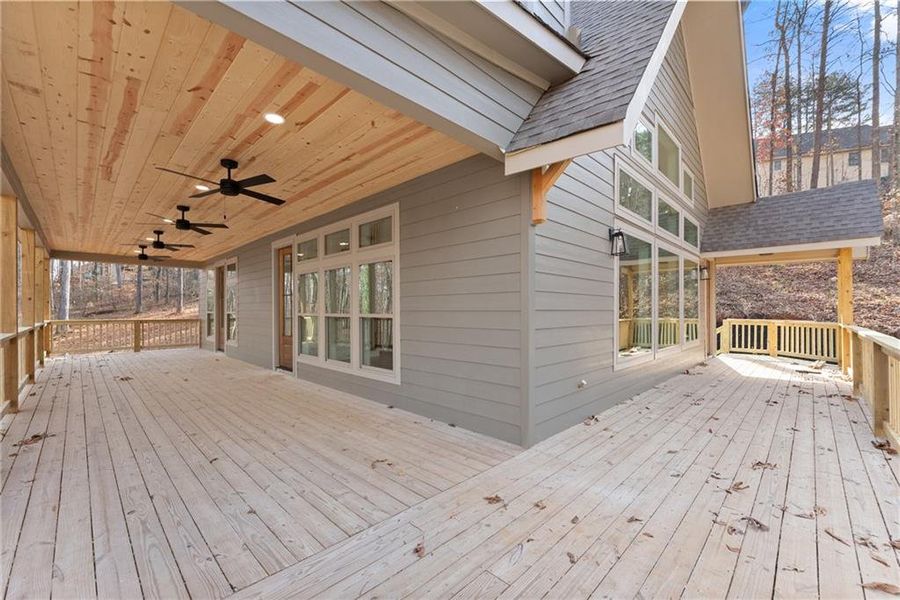 Exterior details and patio area of a home in , Dawsonville (Image 35).