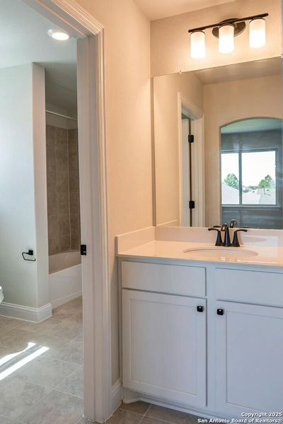 Furnished interior view inside a new home in Elkhorn Ridge, Fair Oaks Ranch (Image 4).