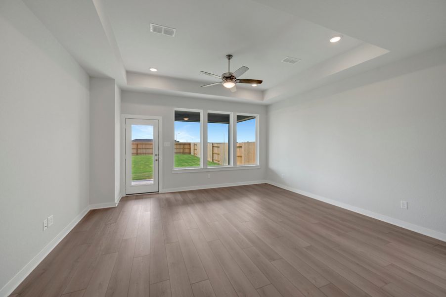 Spacious, unfurnished interior of a new home in Mason Woods, Cypress (Image 18).