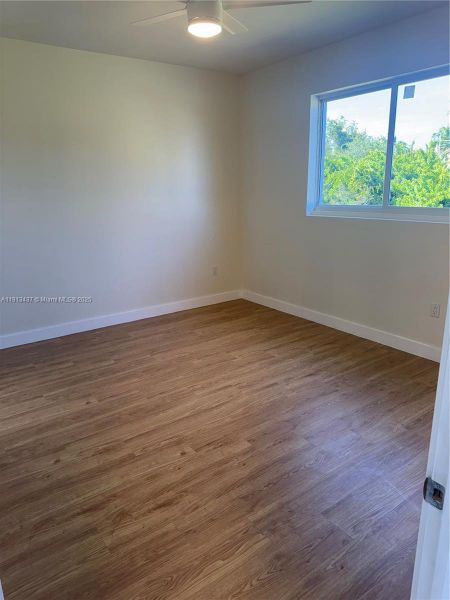 Spacious, unfurnished interior of a new home in , Port Charlotte (Image 19).