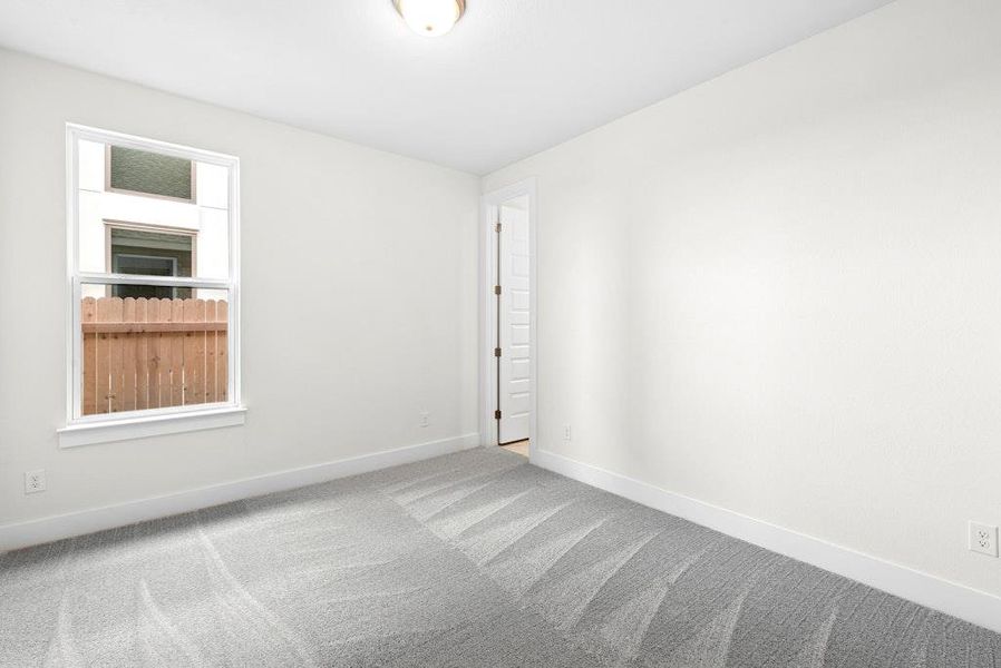 Spacious, unfurnished interior of a new home in Santa Rita Ranch, Liberty Hill (Image 29).