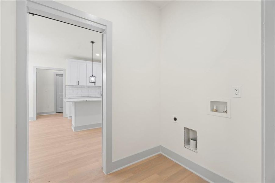 Spacious, unfurnished interior of a new home in , Atlanta (Image 39).