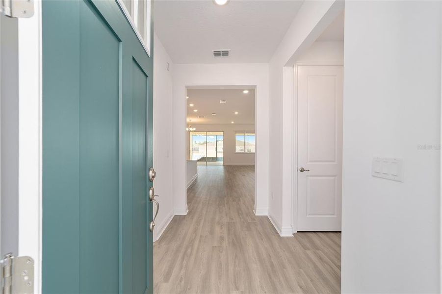 Spacious, unfurnished interior of a new home in , Ocala (Image 40).