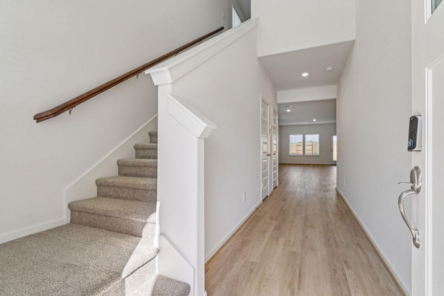 Spacious, unfurnished interior of a new home in Sundance Cove - Traditional Series, Crosby (Image 30).