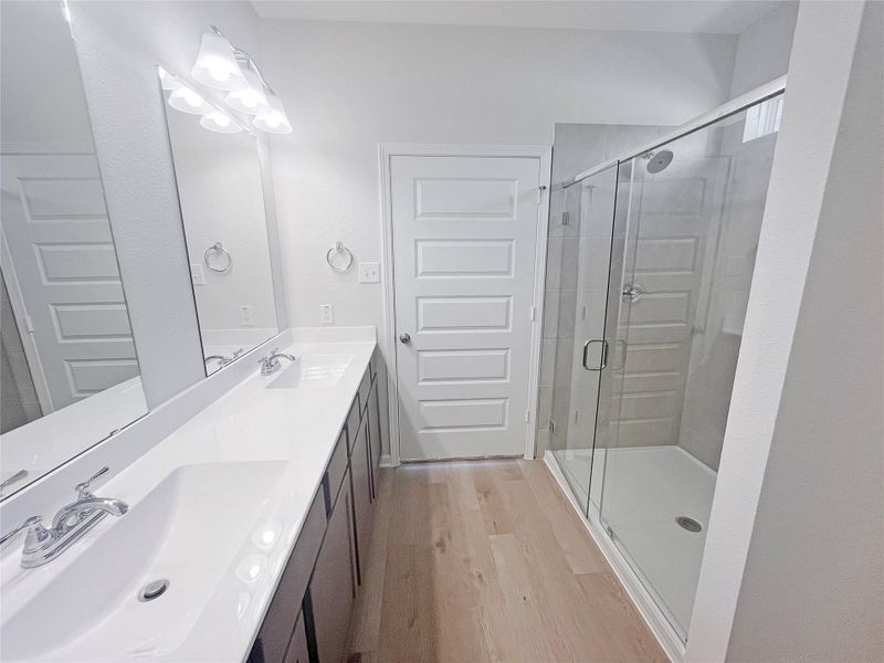 The Robin II- Primary Bathroom. Sample image to be used for example only, colors, options and upgrades vary.