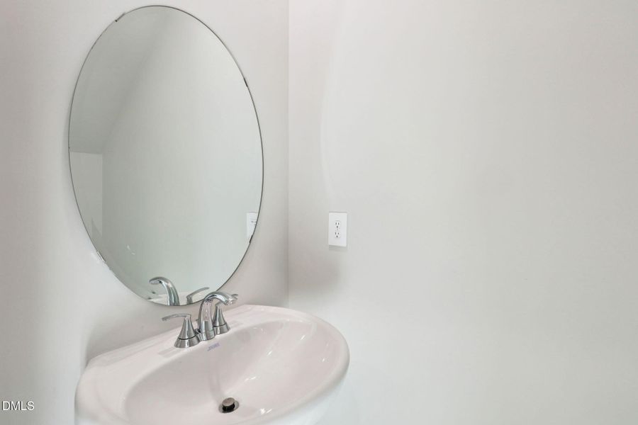 11-web-or-mls-Raleigh - Oak Manor -816