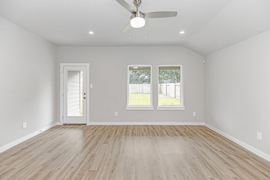 Spacious, unfurnished interior of a new home in , Sour Lake (Image 21). Spacious, unfurnished interior of a new home in , Sour Lake (Image 21).