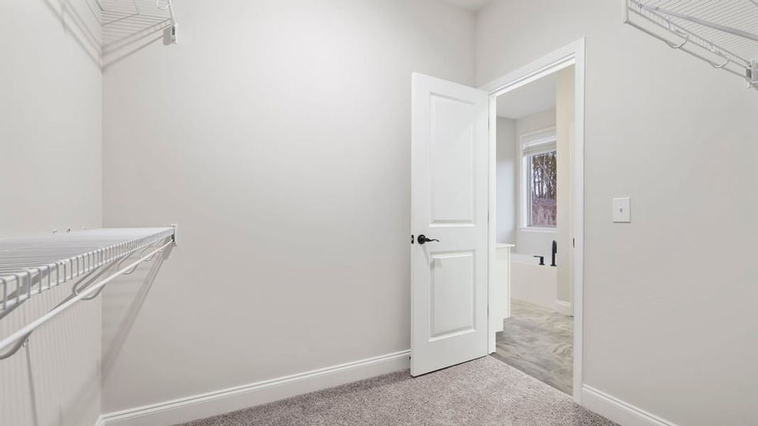 Spacious, unfurnished interior of a new home in Palmetto Valley, Anderson (Image 29).