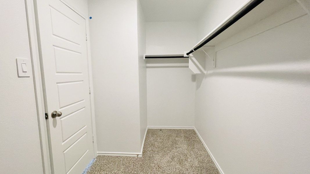 Spacious, unfurnished interior of a new home in Sunnycreek, Fort Worth (Image 17).