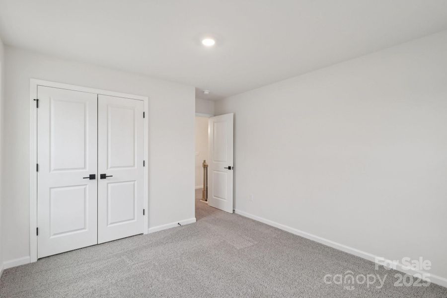 Spacious, unfurnished interior of a new home in Falls Cove, Troutman (Image 19).