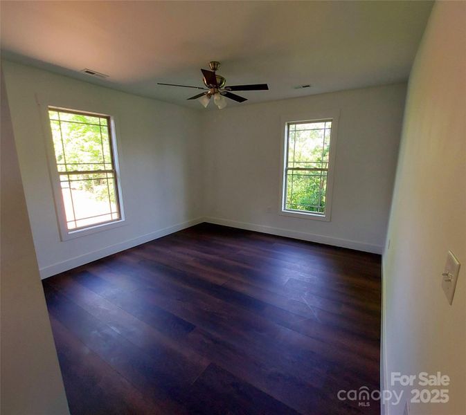 Spacious, unfurnished interior of a new home in , Columbus (Image 12).