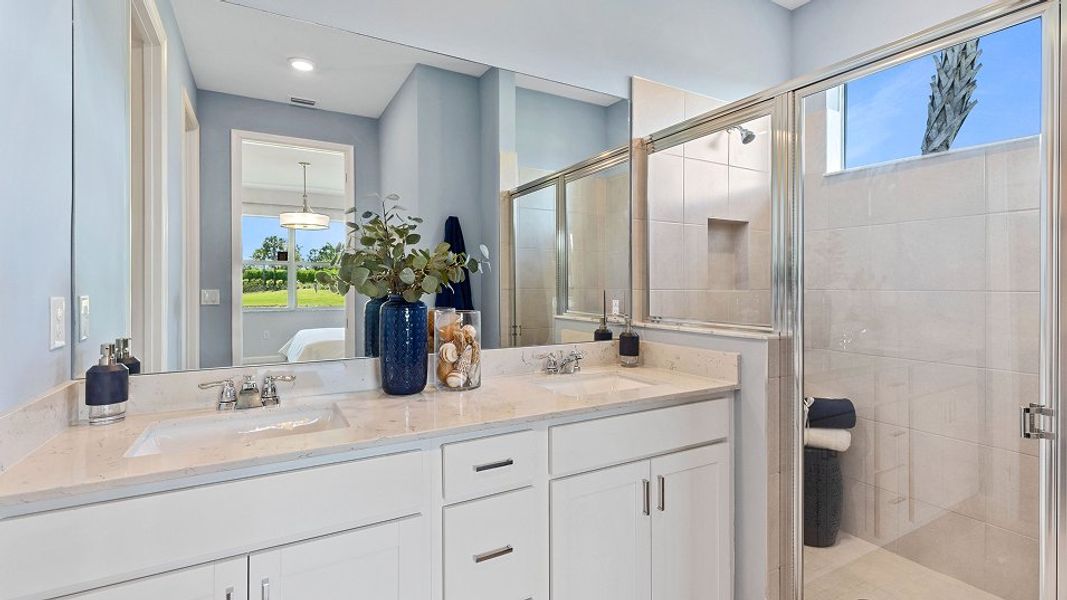 1618 Jacaranda Owners Bath F1 8 27 25 1618 Jacaranda Owners Bath F1 8 27 25