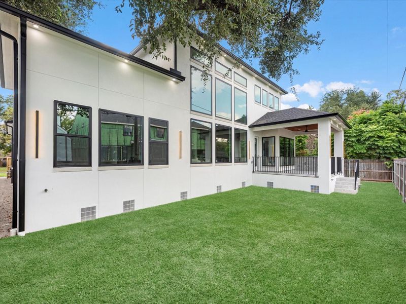 Plenty of space in your private backyard!