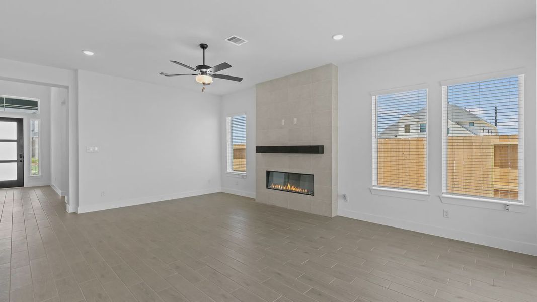 Spacious, unfurnished interior of a new home in Attwater 55s, Waller (Image 15).
