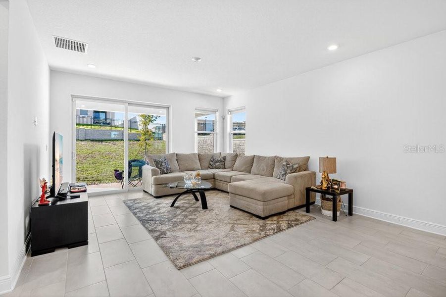 Furnished interior view inside a new home in Hills of Minneola, Minneola (Image 8).