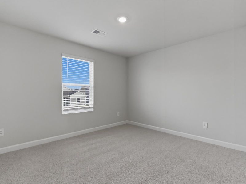 Spacious, unfurnished interior of a new home in Wexford Park, Fountain Inn (Image 17).