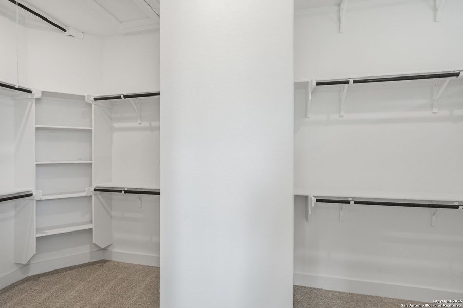 Spacious, unfurnished interior of a new home in Sienna Lakes, San Antonio (Image 37). Spacious, unfurnished interior of a new home in Sienna Lakes, San Antonio (Image 37).