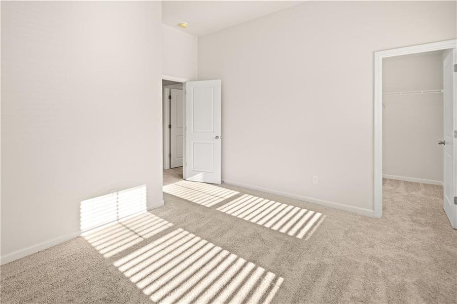 Spacious, unfurnished interior of a new home in Cascade Ridge at Niskey Lake, Atlanta (Image 18).