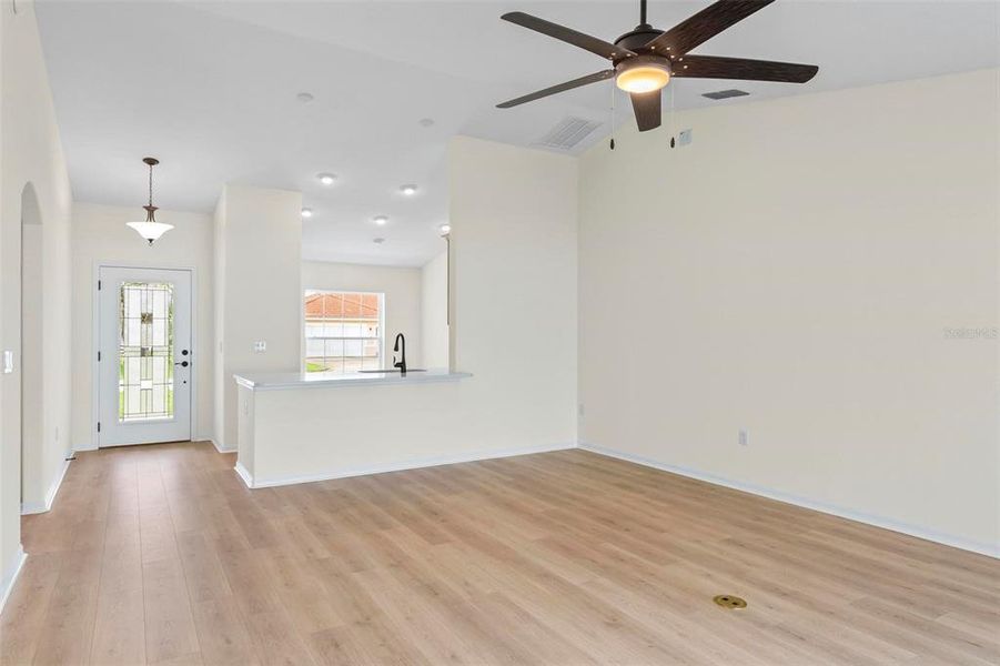 Spacious, unfurnished interior of a new home in , Palm Coast (Image 27).