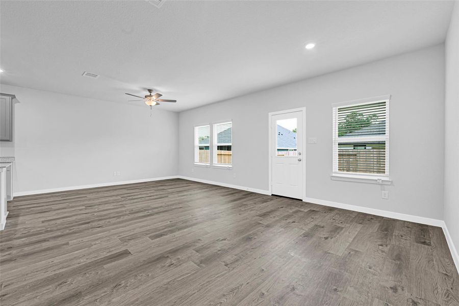 Open Concept Living/Dining Area
