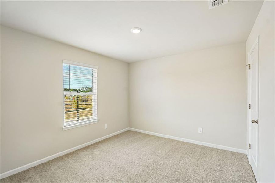 Spacious, unfurnished interior of a new home in Martin Springs - Reserve Series, Lawrenceville (Image 19).