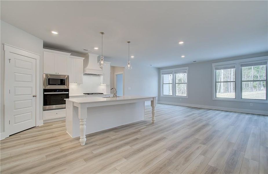 Furnished interior view inside a new home in Saddleridge, Senoia (Image 9).