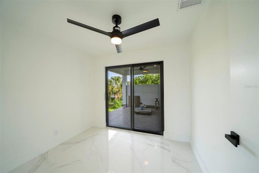 Spacious, unfurnished interior of a new home in , Punta Gorda (Image 9).