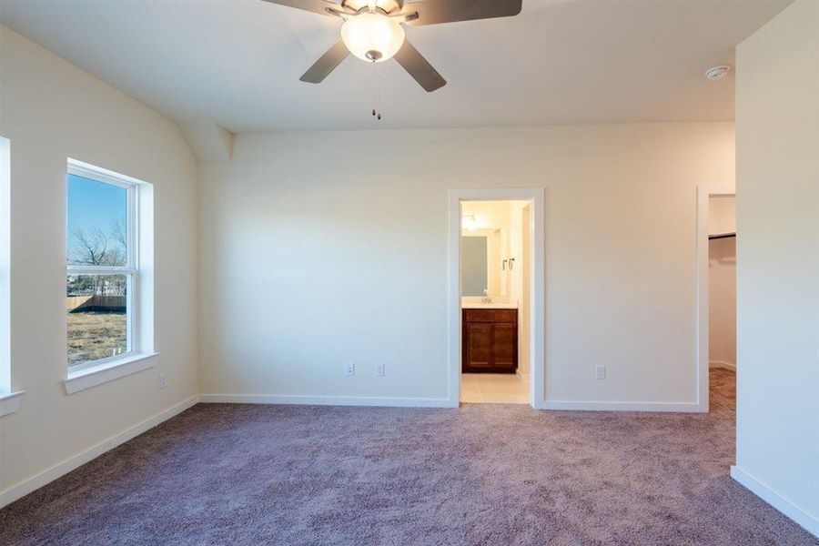 Spacious, unfurnished interior of a new home in , Houston (Image 25).